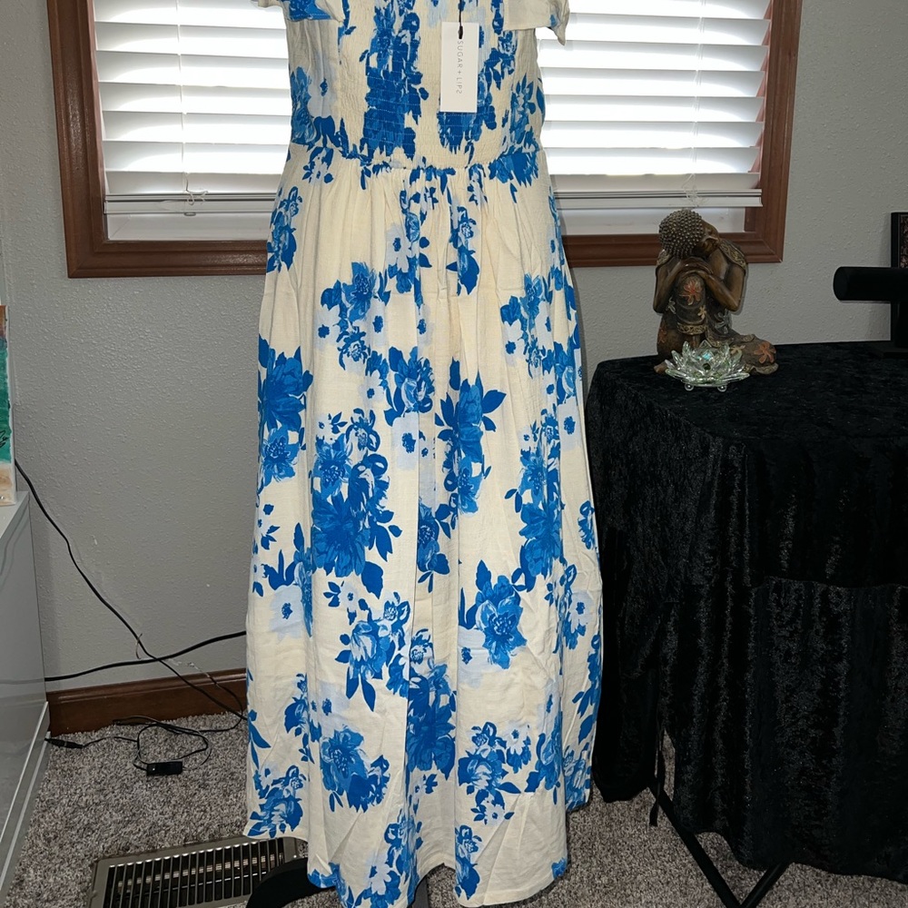 Blue Floral Dress 💙 (SUGAR LIPS 💋)